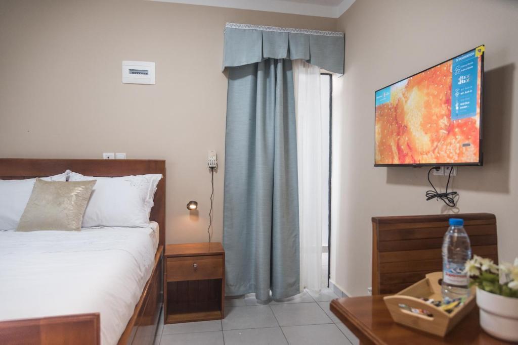 Villa on Grand Avenue