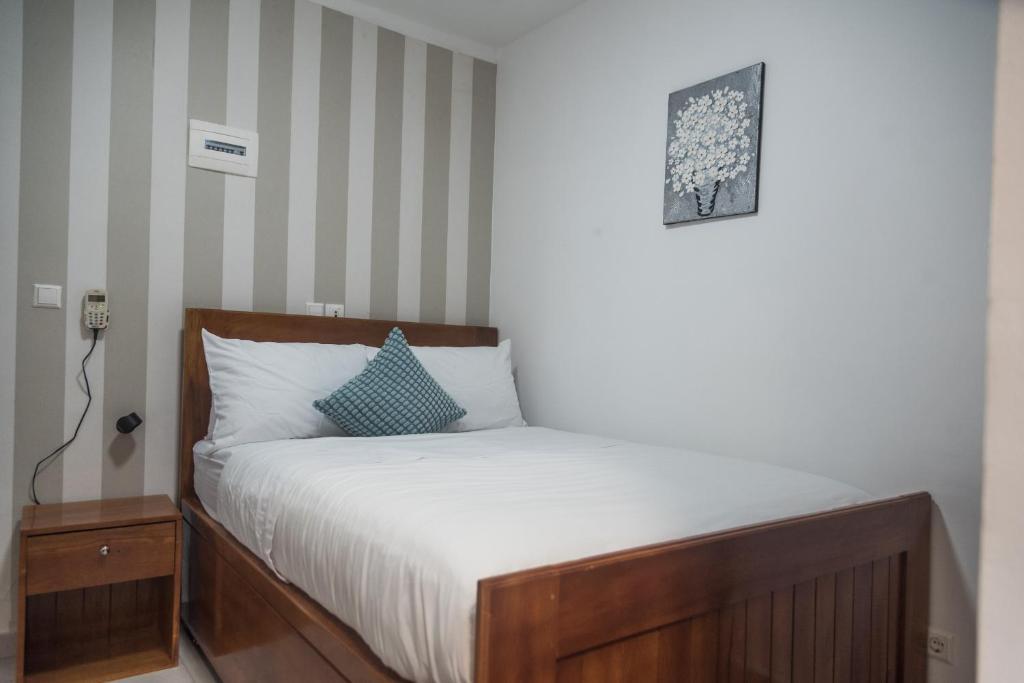 Villa on Grand Avenue