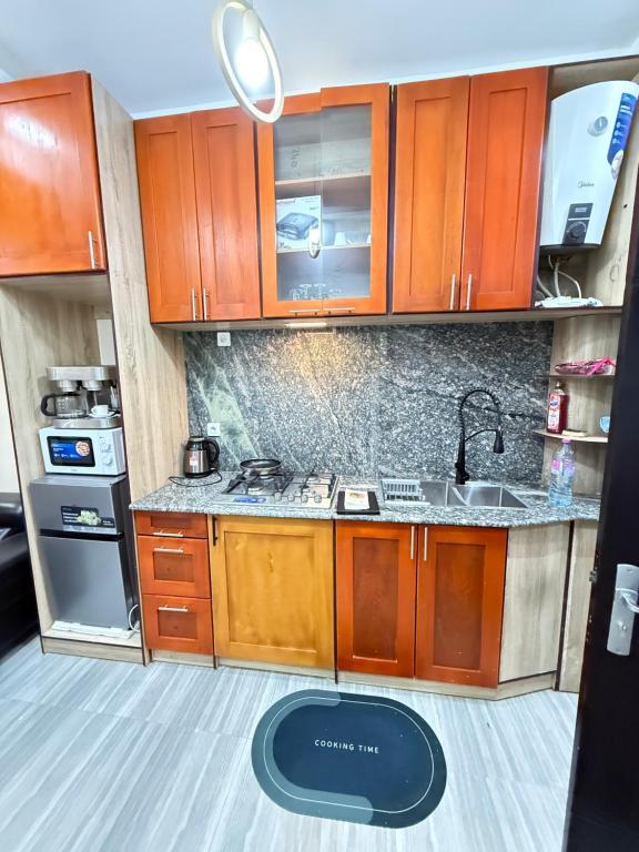 Villa on Hollywood Boulevard